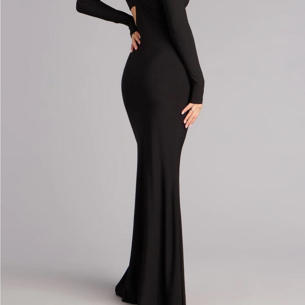 Windsor Black Cut-Out Long Sleeve Dress - Picture 3 of 3